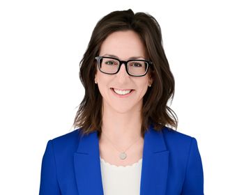 Portrait of Julia Bairos, Real Estate Consultant.
